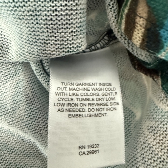 Alfred Dunner Paisley Ombre Top. Size Small. New.Indulge in both style and com - Picture 8 of 9